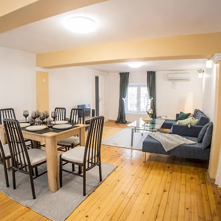 Apartment 2bd In Heart Of Top Location Plovdiv