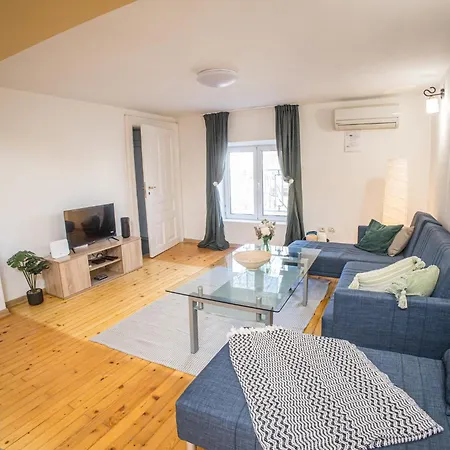 Appartement 2bd In Heart Of Top Location