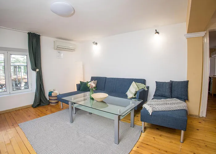 2bd In Heart Of Top Location 普罗夫迪夫