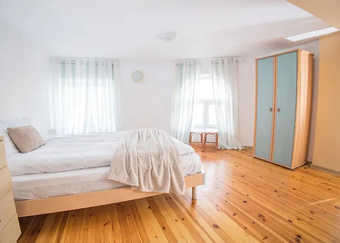 2bd In Heart Of Top Location 普罗夫迪夫